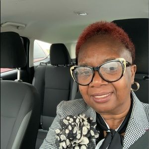 Meet your Posher, Sherrie